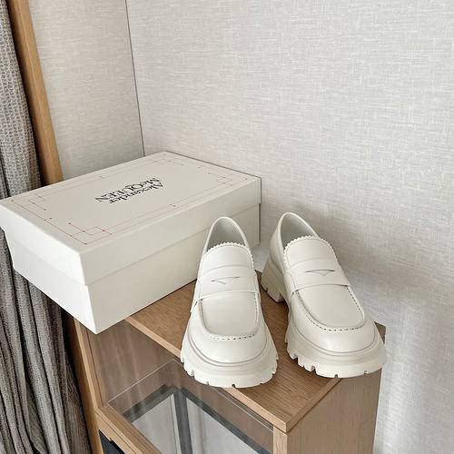 Picture of Alexander McQueen Shoes Women _SKUfw102711856fw